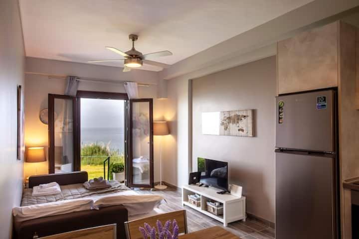 Mola Kaliva Sea View, 100M From The Beach! Bagian luar foto